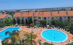 Apartamento 405 Em Urbanizacao Com Piscinas